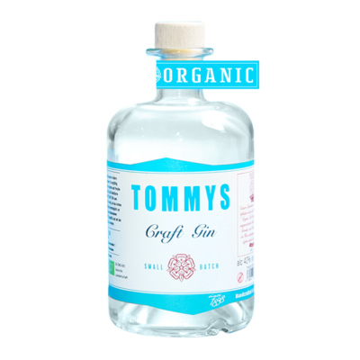 Eine Flasche Gin der Marke Tommys